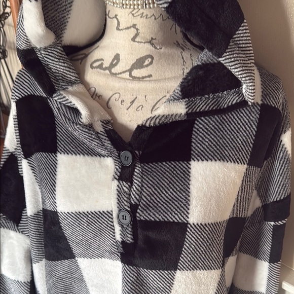Black and White Plaid Gingham Half Button Drop Shoulder Hoodie Sweater - Picture 7 of 7